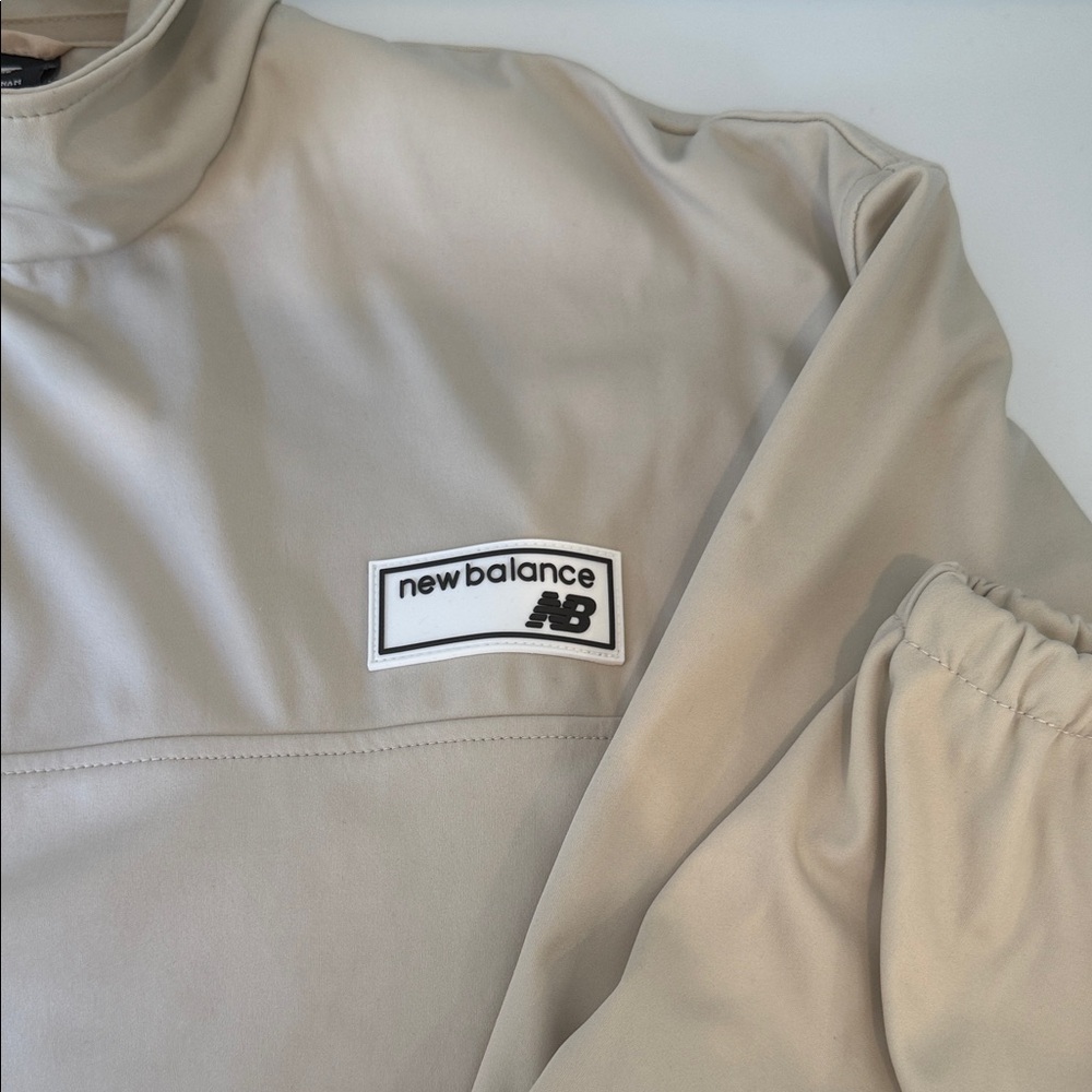 New Balance Beige Windbreaker Jacket - Picture 4 of 13